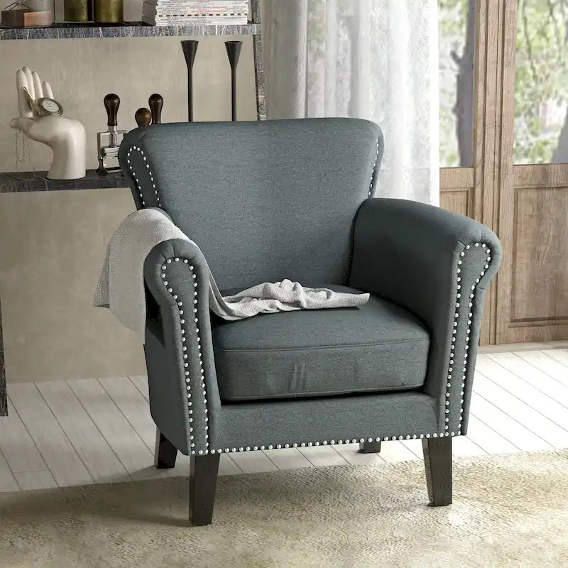 Fauteuil club moderne à oreilles, orné de détails cloutés