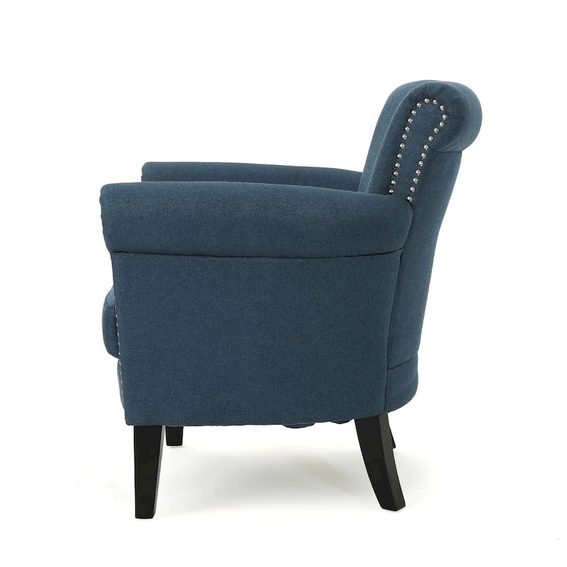 Fauteuil club moderne à oreilles, orné de détails cloutés