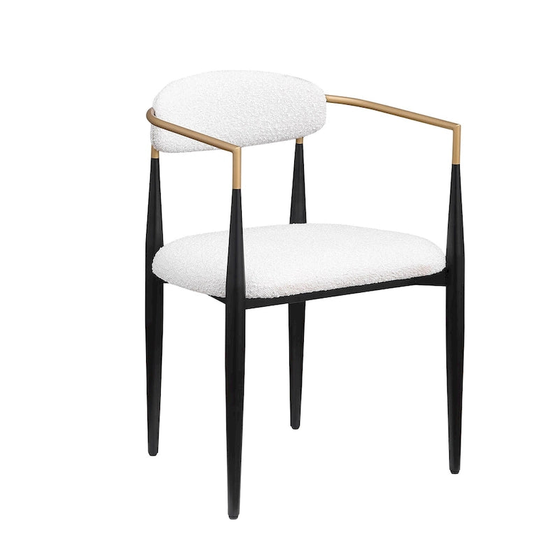 Un ensemble de deux chaises de salle à manger et de fauteuils en velours modernes.