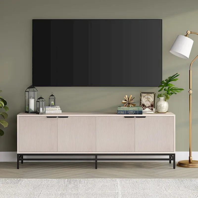 Un meuble TV rectangulaire, adapté aux téléviseurs d'une largeur maximale de 78 à 70 pouces.