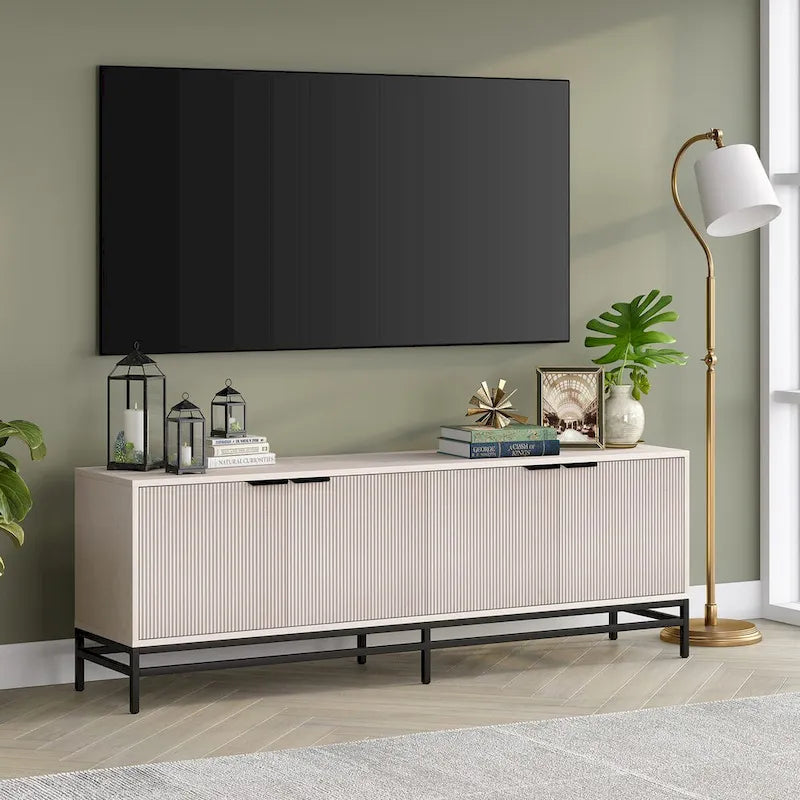 Un meuble TV rectangulaire, adapté aux téléviseurs d'une largeur maximale de 78 à 70 pouces.