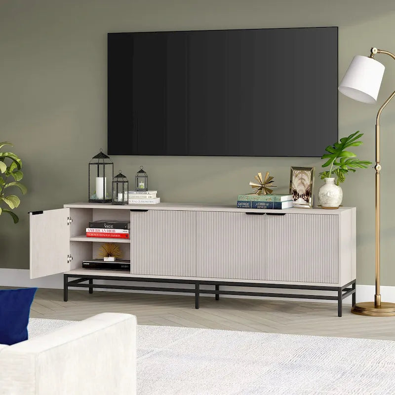 Un meuble TV rectangulaire, adapté aux téléviseurs d'une largeur maximale de 78 à 70 pouces.