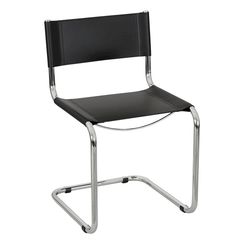 Fauteuils cantilever à structure chromée (disponibles en plusieurs coloris de similicuir).