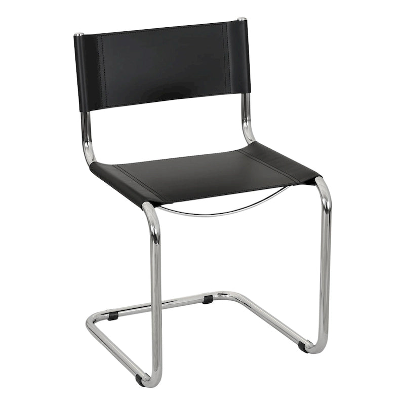 Fauteuils cantilever à structure chromée (disponibles en plusieurs coloris de similicuir).