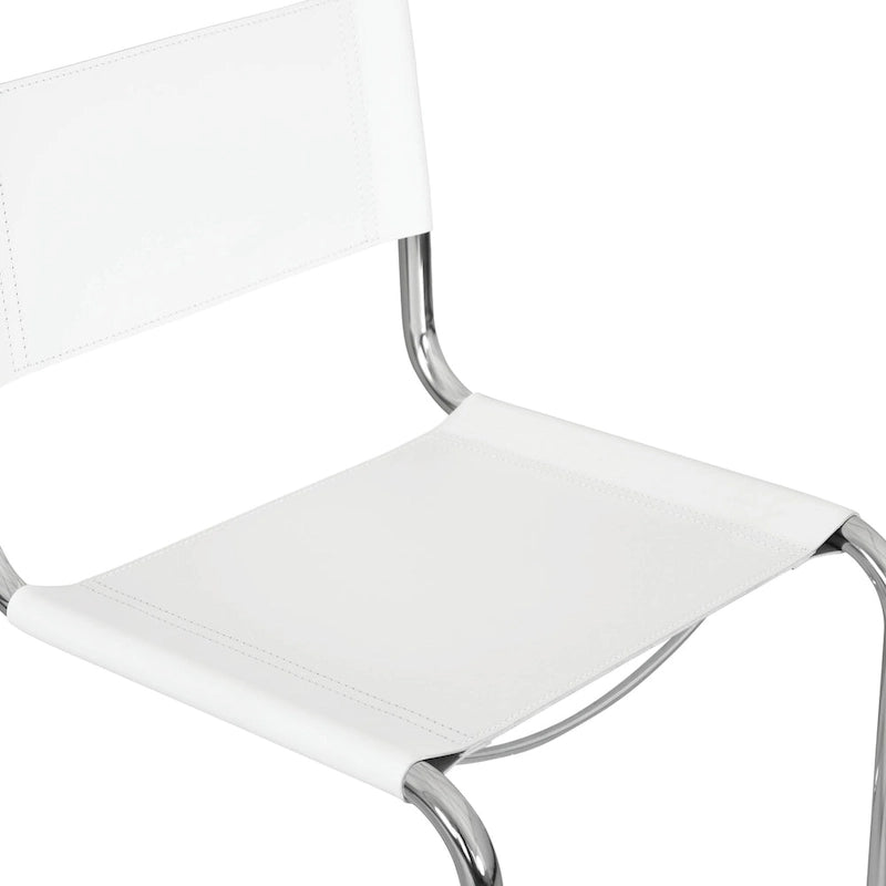 Fauteuils cantilever à structure chromée (disponibles en plusieurs coloris de similicuir).