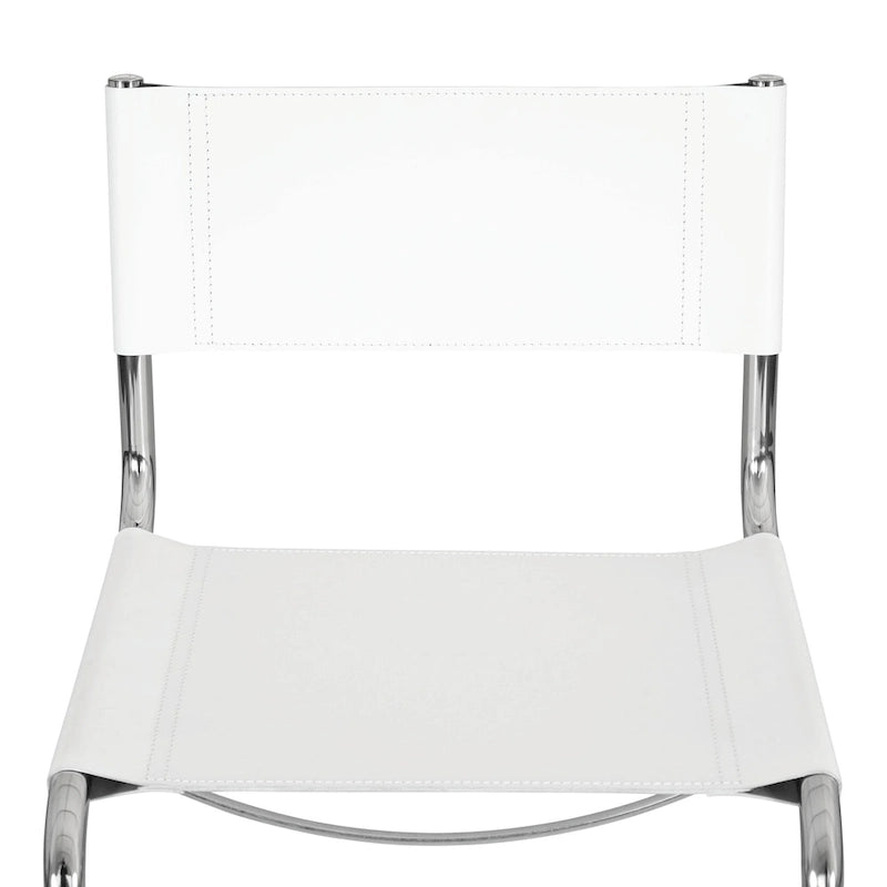 Fauteuils cantilever à structure chromée (disponibles en plusieurs coloris de similicuir).
